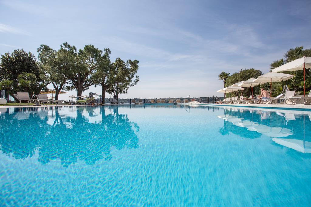 Hotel Spiaggia D'Oro - Charme & Boutique - Garda Lake Collection ซาโล ภายนอก รูปภาพ