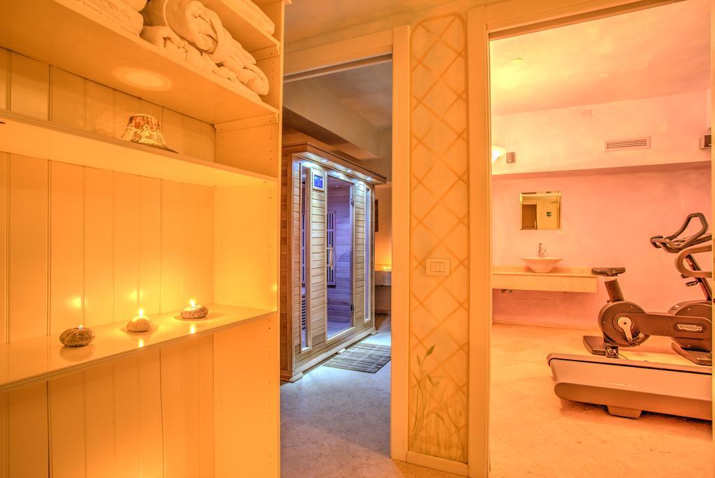 Hotel Spiaggia D'Oro - Charme & Boutique - Garda Lake Collection ซาโล ภายนอก รูปภาพ